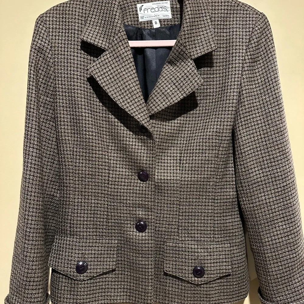 Freda’s vintage size 6 blazer  in excellent condition - Picture 4 of 6